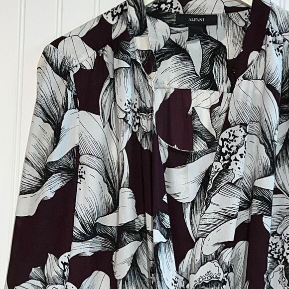 ALFANI Women’s Sz 12 Elegant Floral Long Sleeve Draped Faux Wrap Blouse - Picture 2 of 10